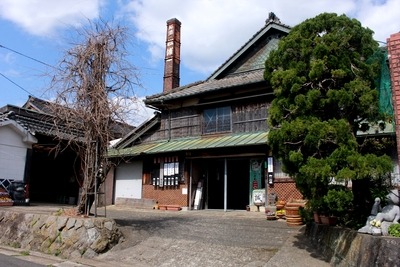 松浦一酒造の外観を写した写真。