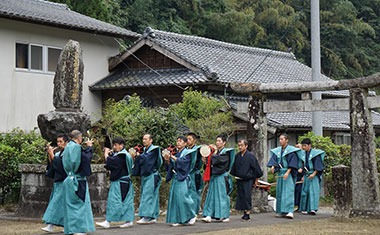 写真：広瀬浮立の様子