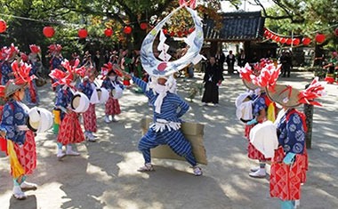 写真：浮立玄蕃(げんば)一流の様子