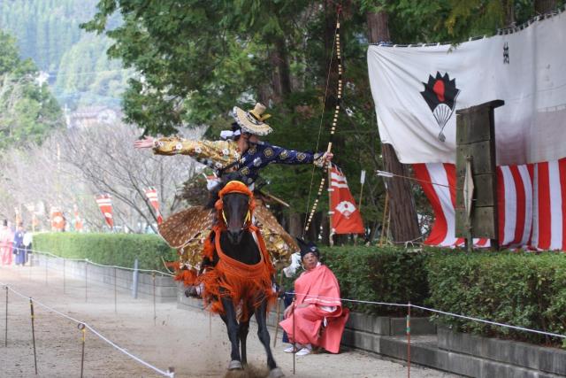 写真：黒髪神社の流鏑馬神事