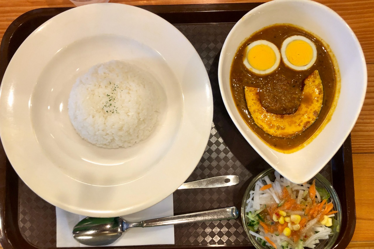 写真：チキンベースのスープカレー