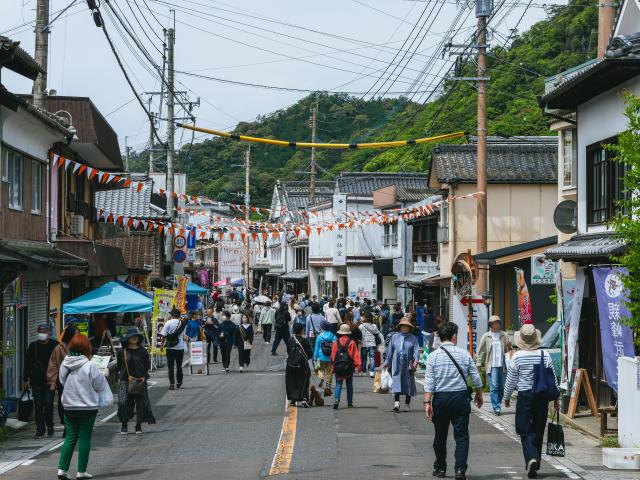 写真：有田陶器市