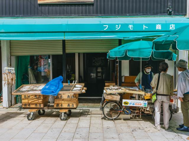 写真：呼子の朝市通り