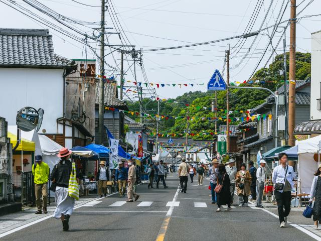 写真：有田陶器市