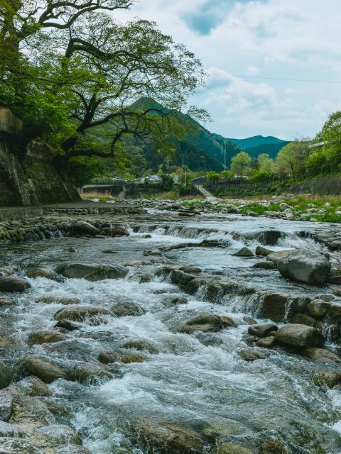 写真：古湯・熊の川の町並み