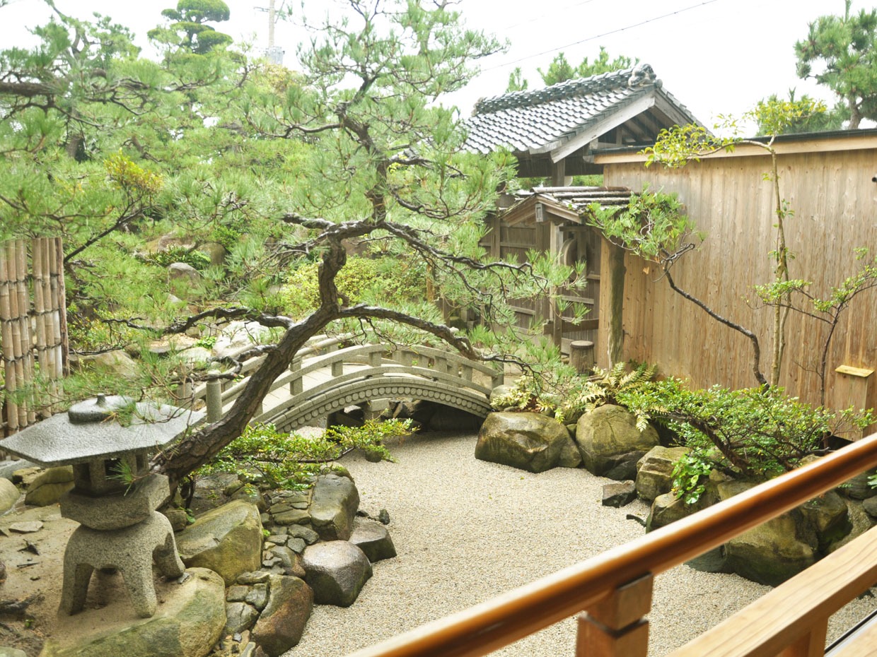 写真:山水庭園