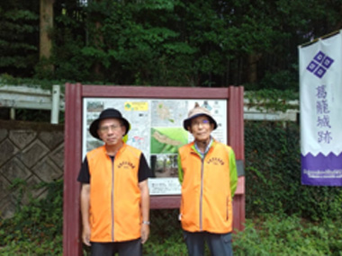 四阿屋神社駐車場